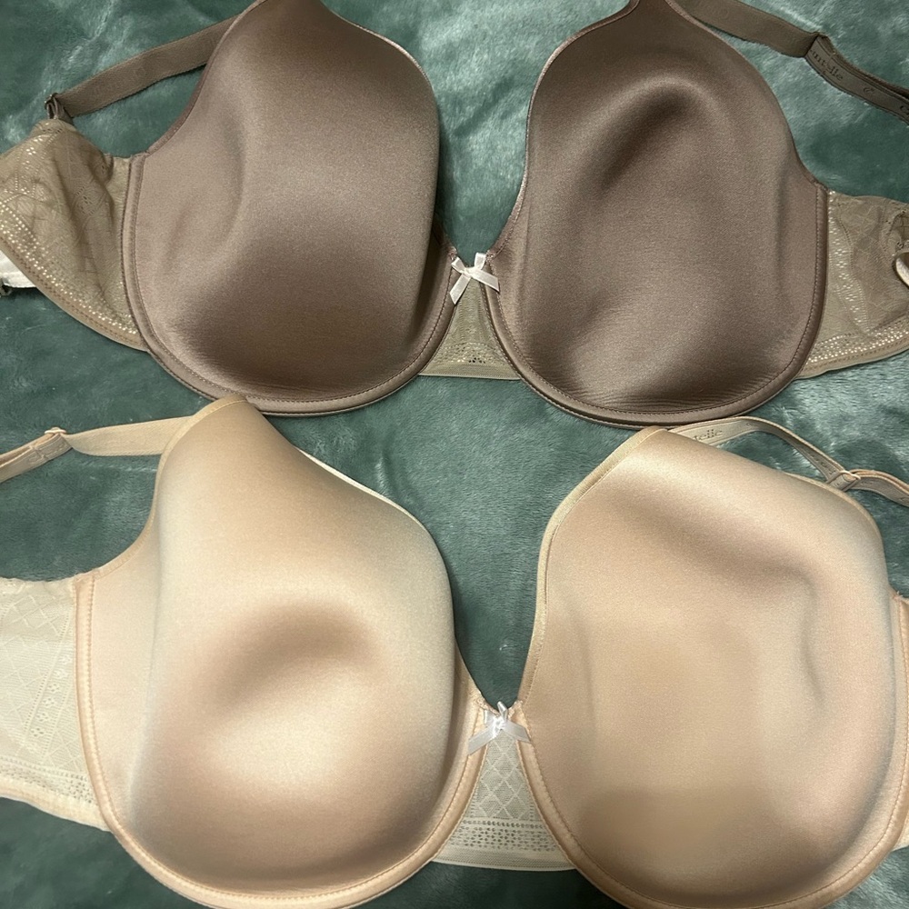 2 Chantelle Bras
